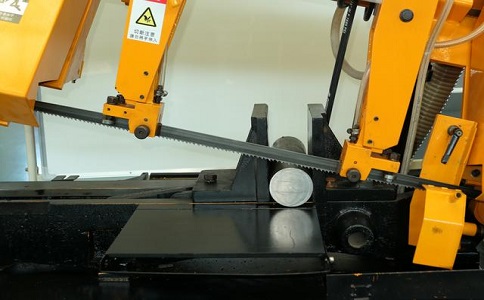 西充数控带锯床自动送料精度会出现偏差吗？