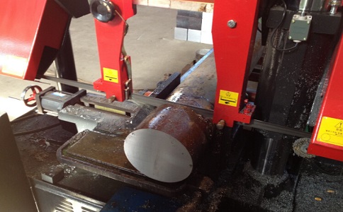 西充卧式带锯床加工时出现明显振荡如何排查？